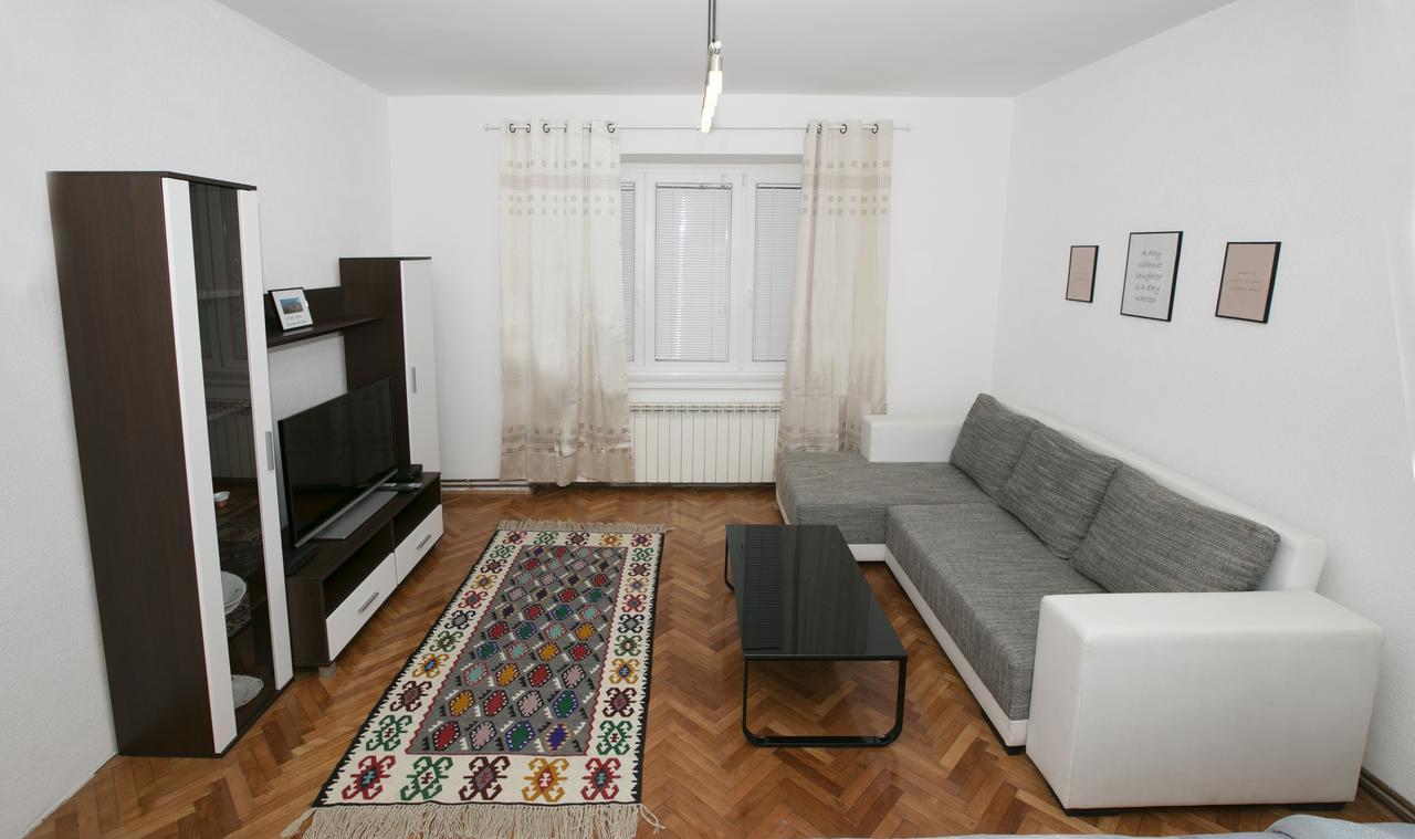Downtown 3 Bedroom Apartment Σαράγεβο Εξωτερικό φωτογραφία