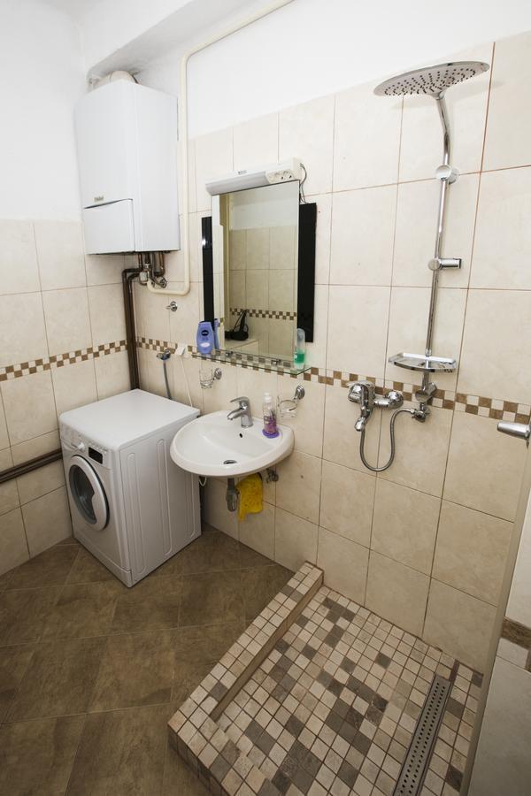 Downtown 3 Bedroom Apartment Σαράγεβο Εξωτερικό φωτογραφία
